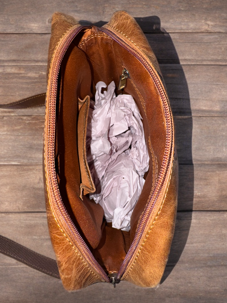 Exclusive cross body messenger for Gents made of premium crunch VT leather