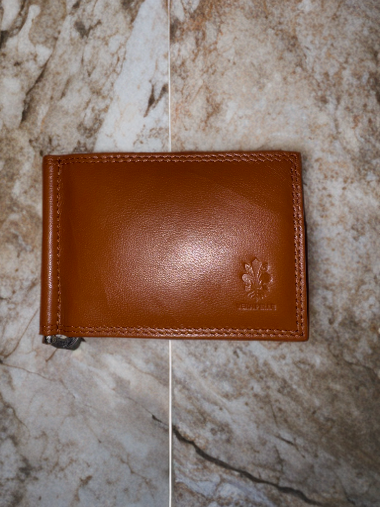 Dollar size wallet made of exclusive genuine VT leather