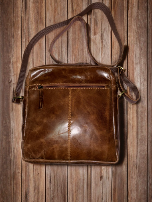 Exclusive cross body messenger for Gents made of premium crunch VT leather