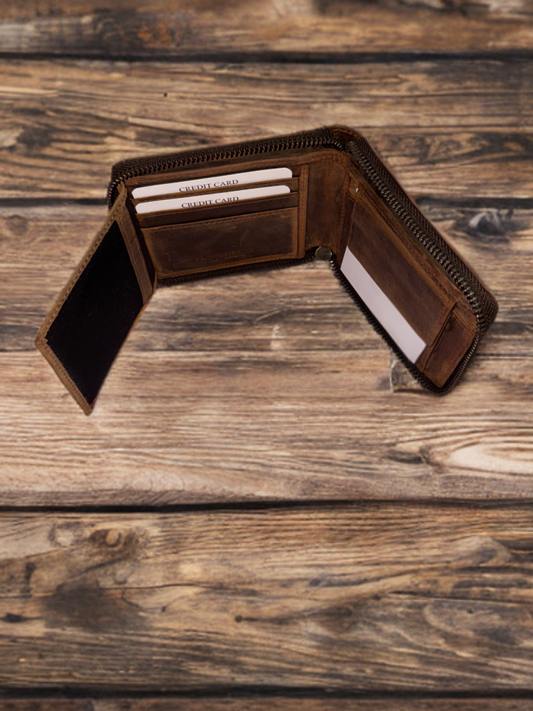 Round zipper wallet made of genuine hunter leather