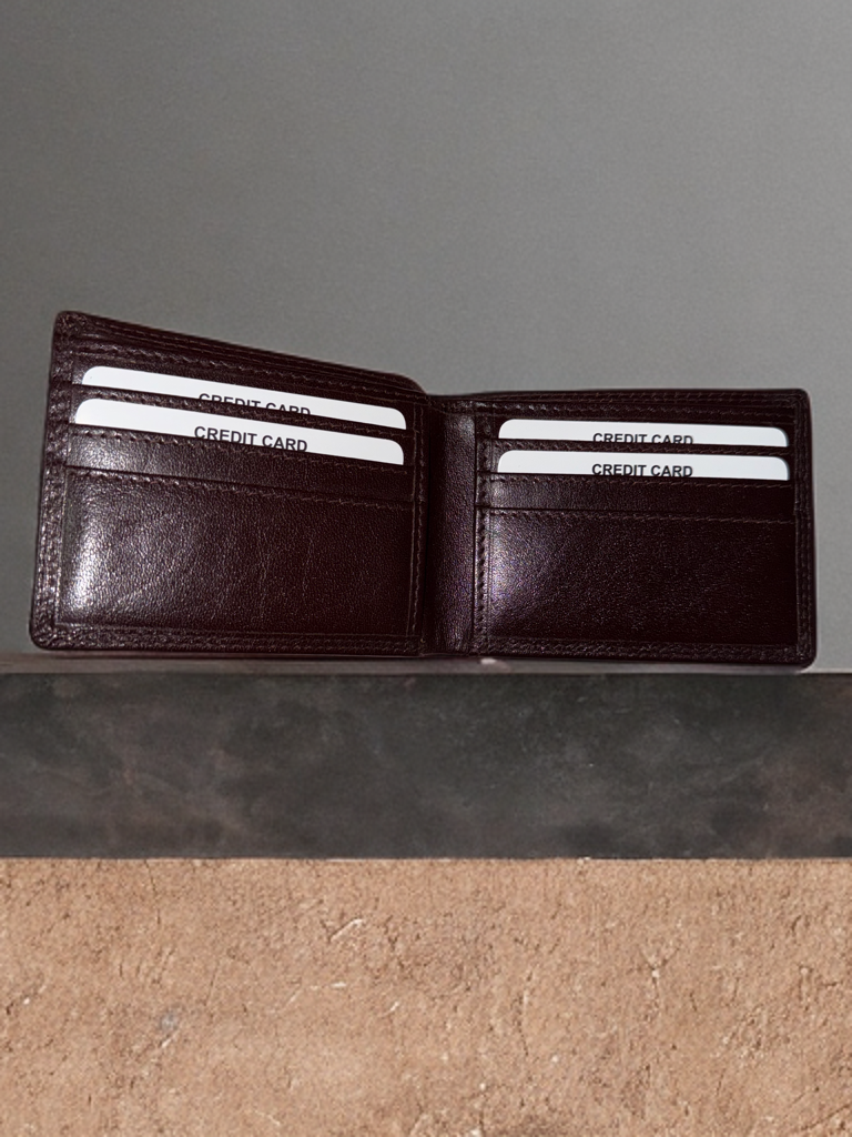 Dollar size wallet made of exclusive genuine VT leather