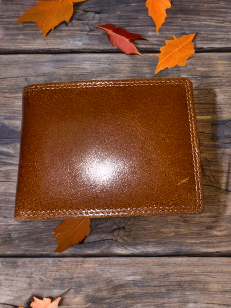 Dollar size wallet made of exclusive genuine VT leather