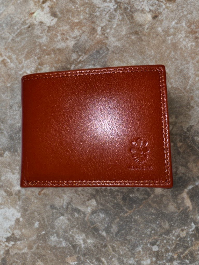 Dollar size wallet made of exclusive genuine VT leather