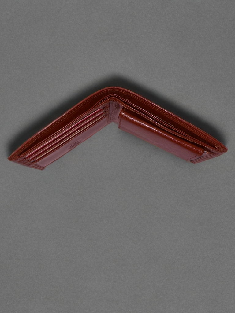 Dollar size wallet made of exclusive genuine VT leather