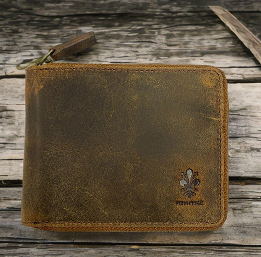 Round zipper wallet made of genuine hunter leather